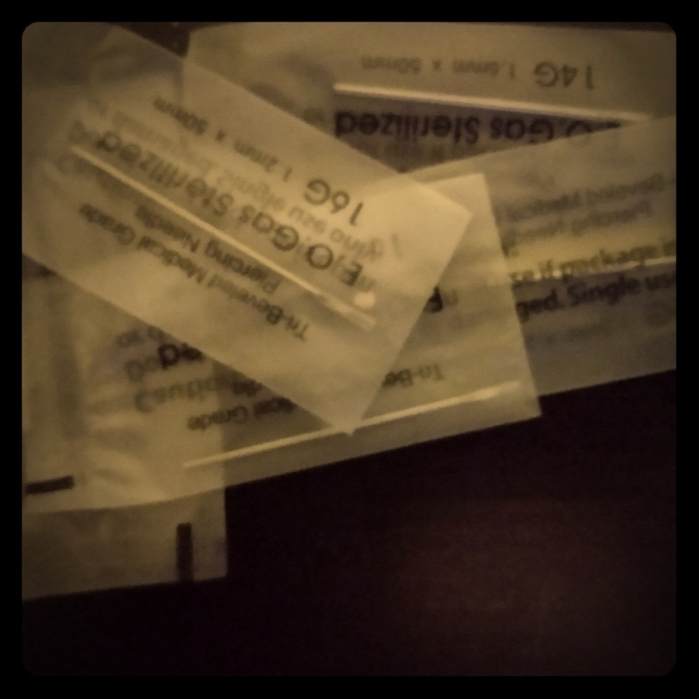 body jewlery and needles